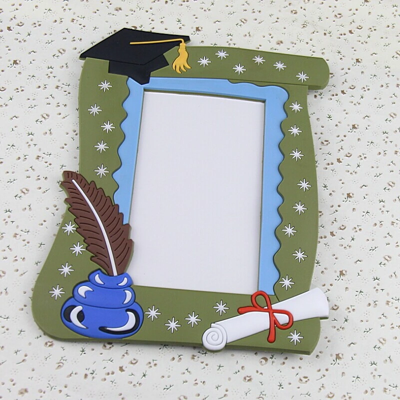 Wholesale and Customize Hot Selling PVC Plastic Students Bachelor Promotional Photo Frame